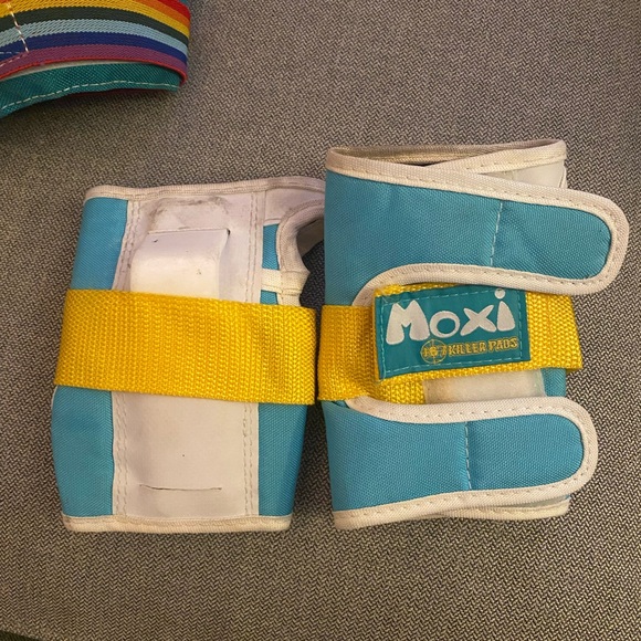Moxi Skate Pads - Picture 9 of 14